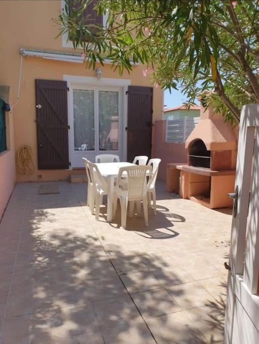 Maison Vacances Proche De La Mer Le Barcarès Esterno foto